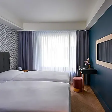 Mio By Amano Hotel 3*